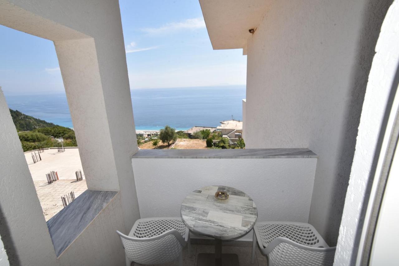 Dima Vista Hotell Dhërmi Exteriör bild