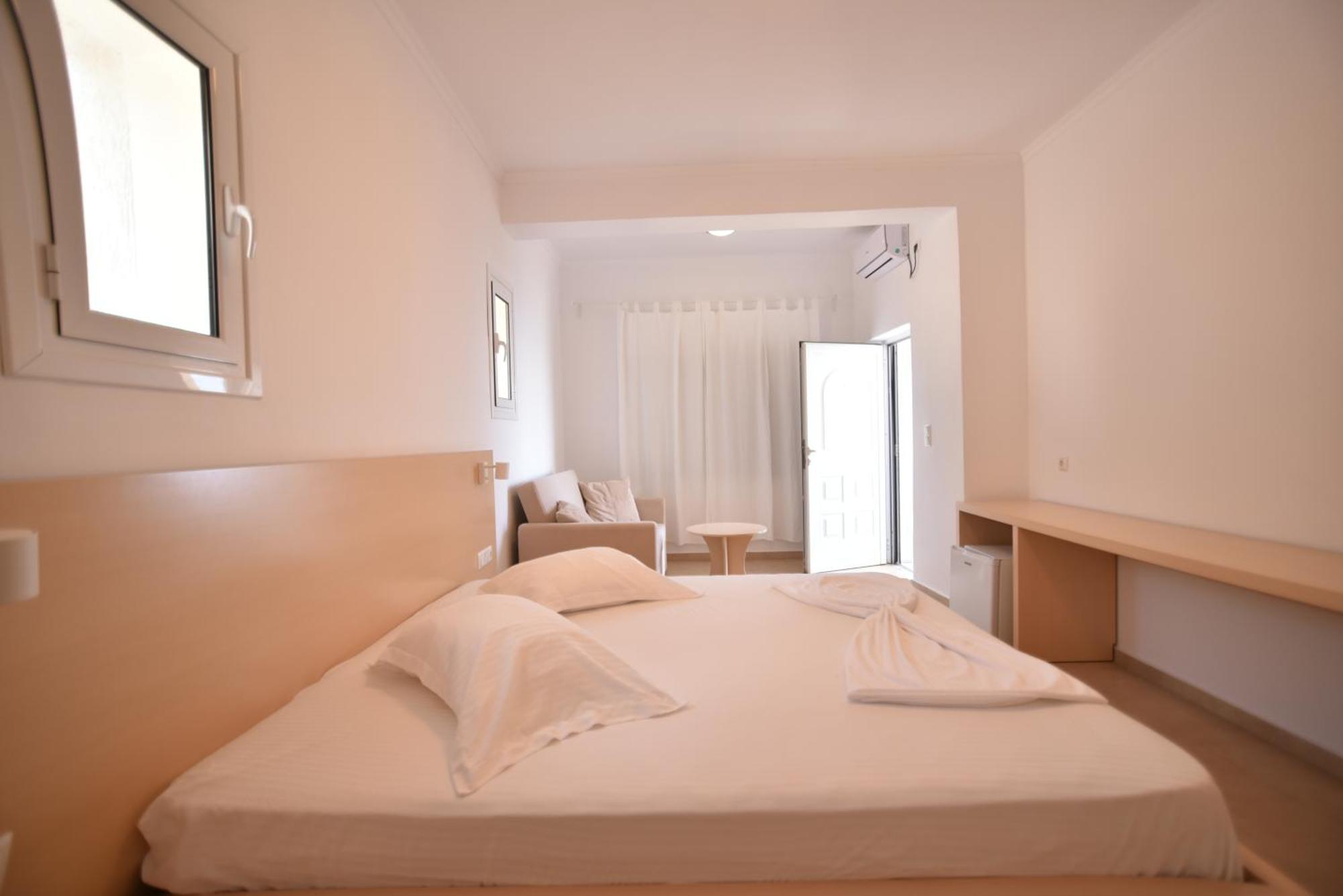 Dima Vista Hotell Dhërmi Exteriör bild