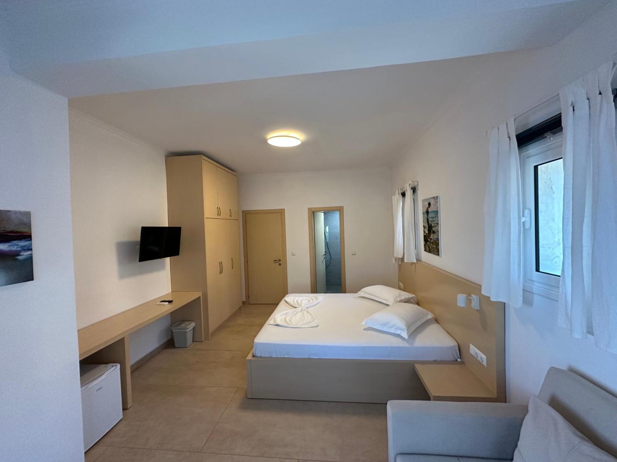 Dima Vista Hotell Dhërmi Exteriör bild