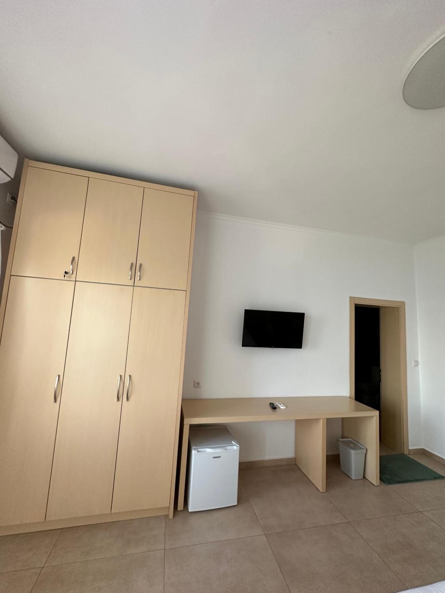 Dima Vista Hotell Dhërmi Exteriör bild