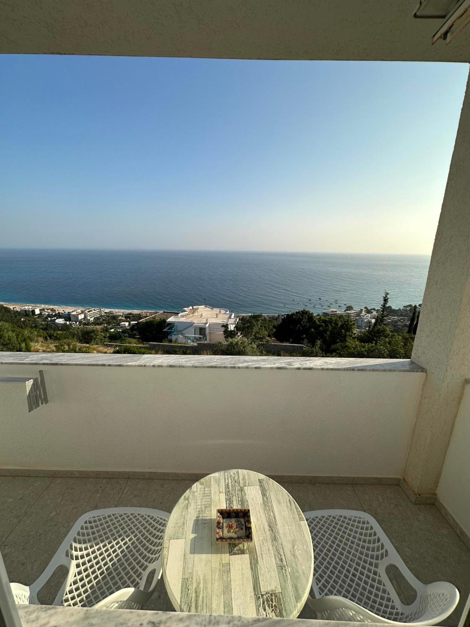 Dima Vista Hotell Dhërmi Exteriör bild