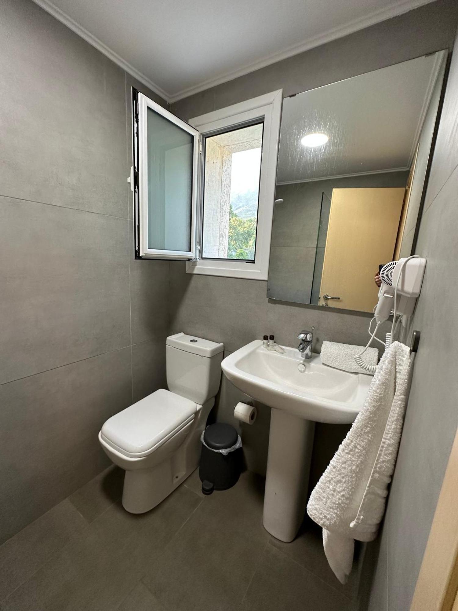 Dima Vista Hotell Dhërmi Exteriör bild